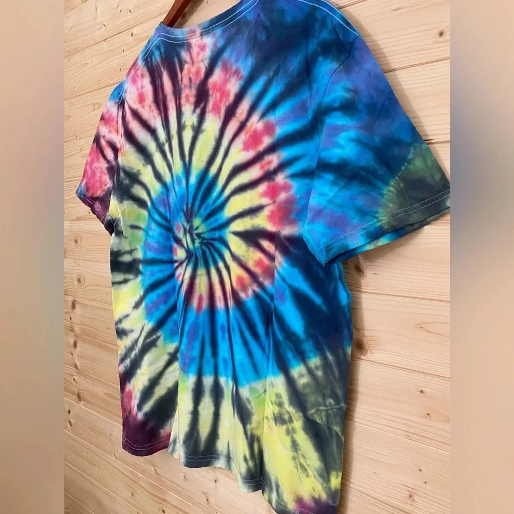 GILDAN Soft Style | Tie-Dye T-Shirt | Color: Blue,Red,Yellow,Black | Size: L - Picture 5 of 7
